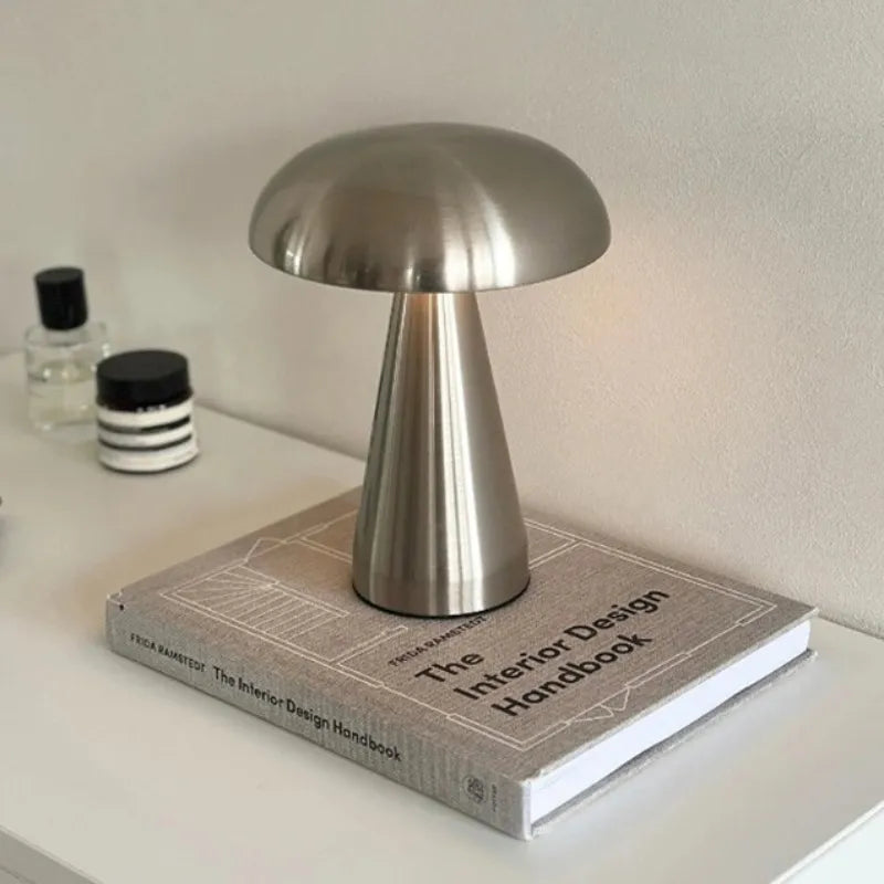 Moderne Pilz-Tischleuchte | Metall-Optik · Stufenloses Dimmen · 3 Lichtfarben · Kabellos