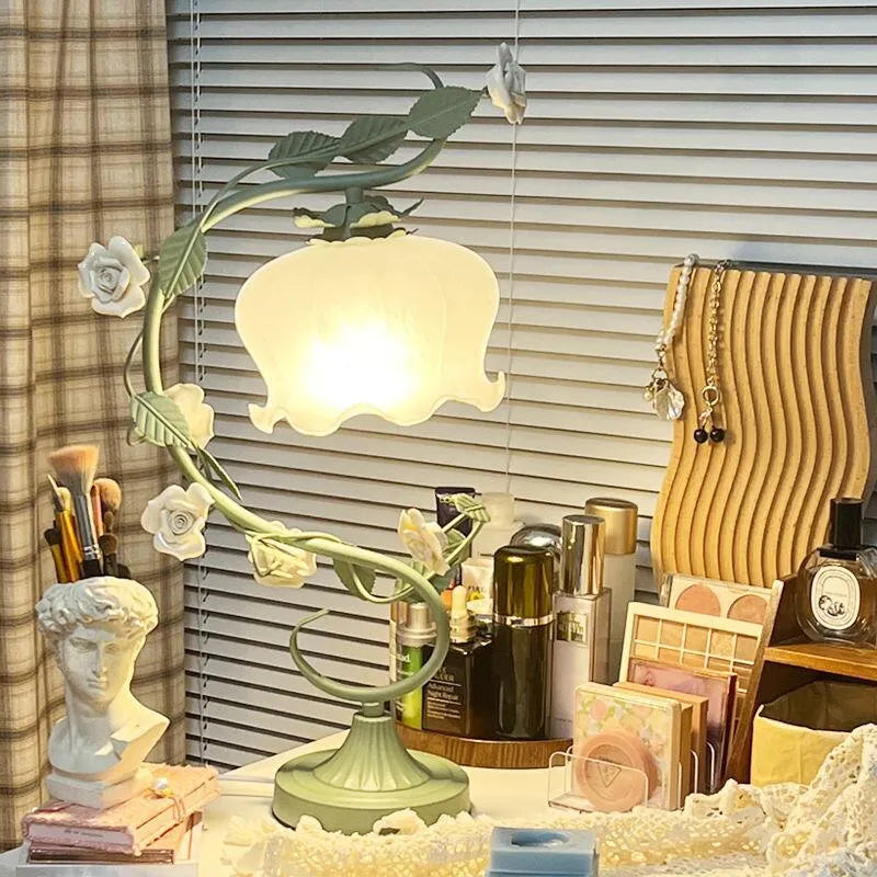 Landhaus-Blumentischleuchte | 3 Lichtfarben · Vintage-Glas · Eisen mit Einbrennlackierung